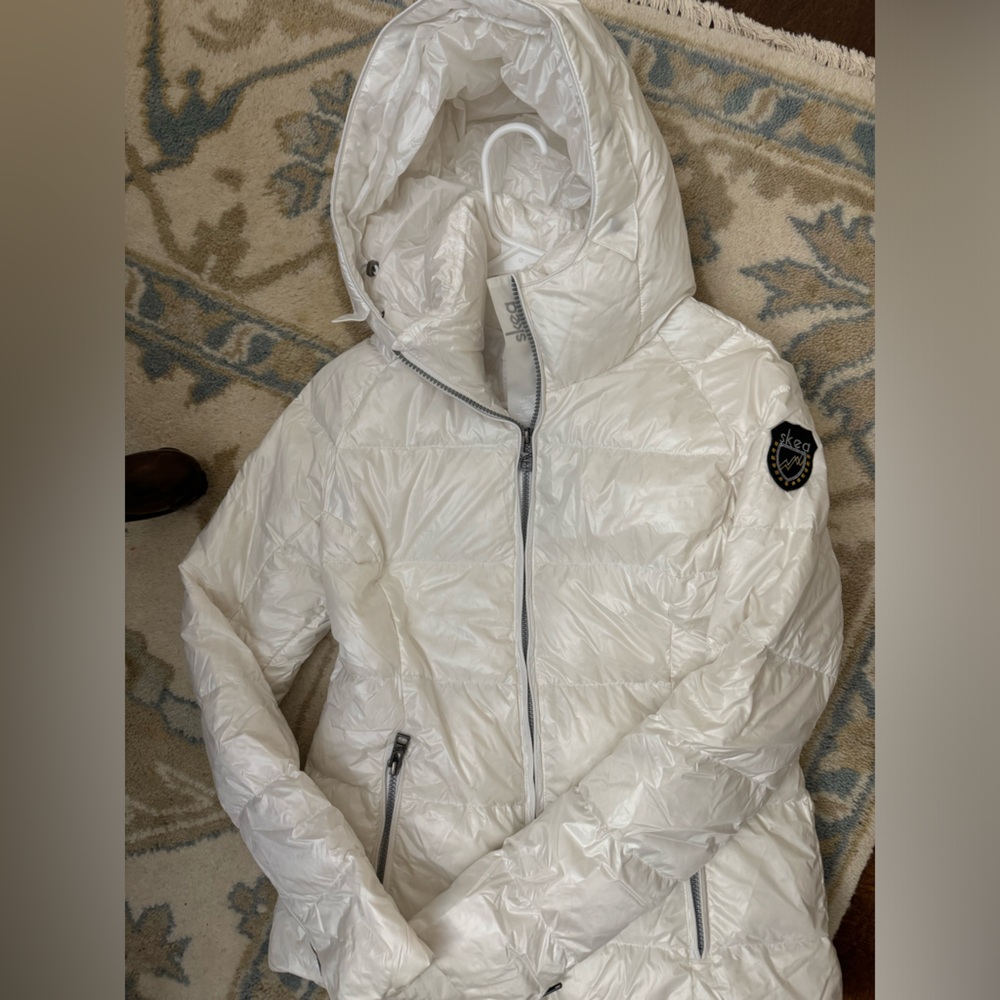 White Elsa Skea Ski Jacket